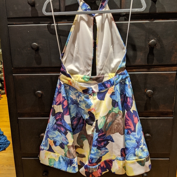 Dress - Picture 2 of 3